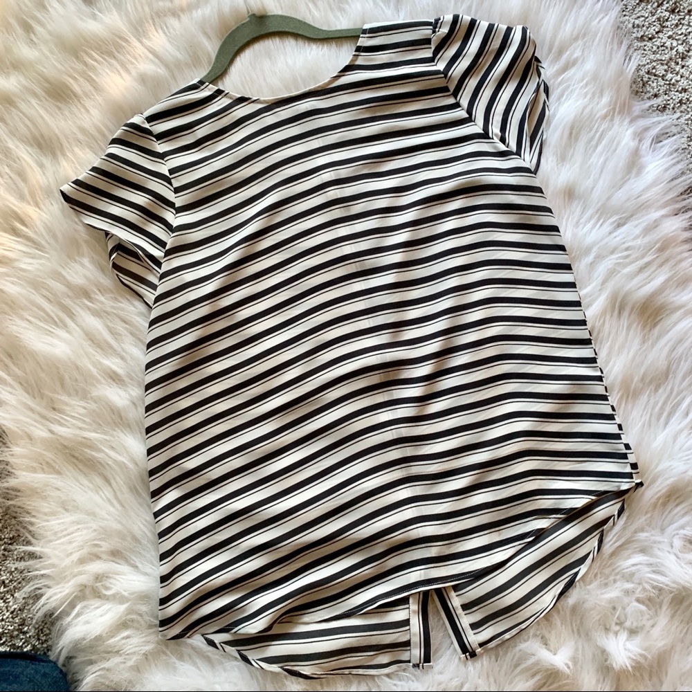 LOFT Women’s Striped Top - NEVER WORN
